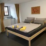 Gasthuis Bio Kastanienhof - Und Ayurvedische Jurten 4*