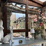 Gasthuis Bio Kastanienhof - Und Ayurvedische Jurten