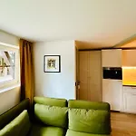 Gasthuis Bio Kastanienhof - Und Ayurvedische Jurten