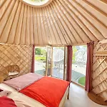 Bio Kastanienhof - Und Ayurvedische Jurten Gasthuis