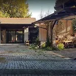 Гостевой дом Bio Kastanienhof - Und Ayurvedische Jurten Эрфурт