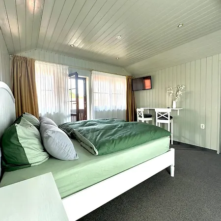 Гостевой дом Bio Kastanienhof - Und Ayurvedische Jurten Эрфурт